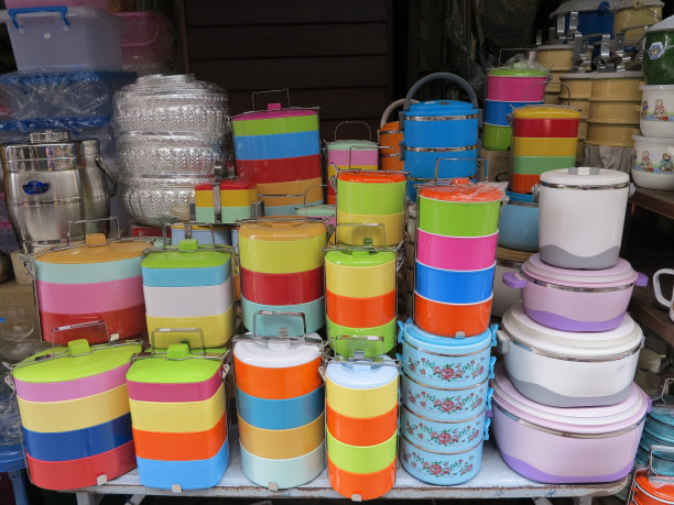 陳亮日用百貨 打造便捷生活，從日用品開始